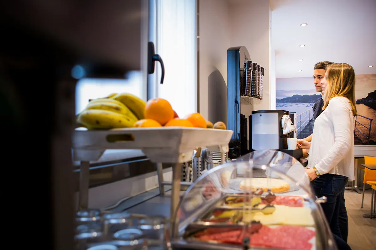 Hotel & Suites Arrizul Gros San Sebastián Hiszpania