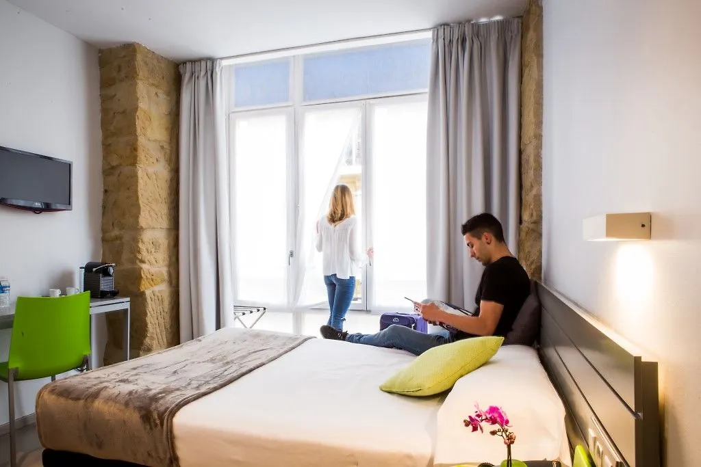 Hotel & Suites Arrizul Gros San Sebastián Hiszpania